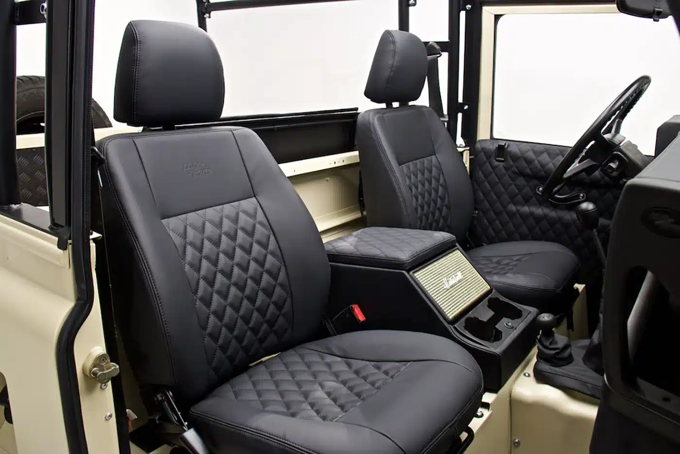 abitacolo-completo-per-auto